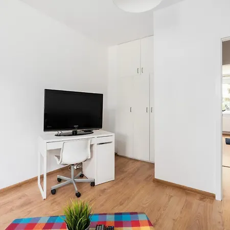 Spacious Family Promienista 1,5 Km To Hala Arena By Renters *