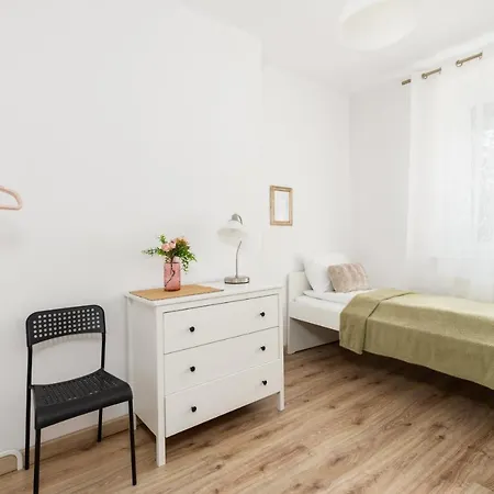 Spacious Family Promienista 1,5 Km To Hala Arena By Renters Poznan