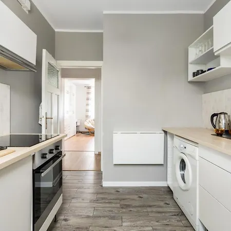 アパート Spacious Family Promienista 1,5 Km To Hala Arena By Renters ポズナン